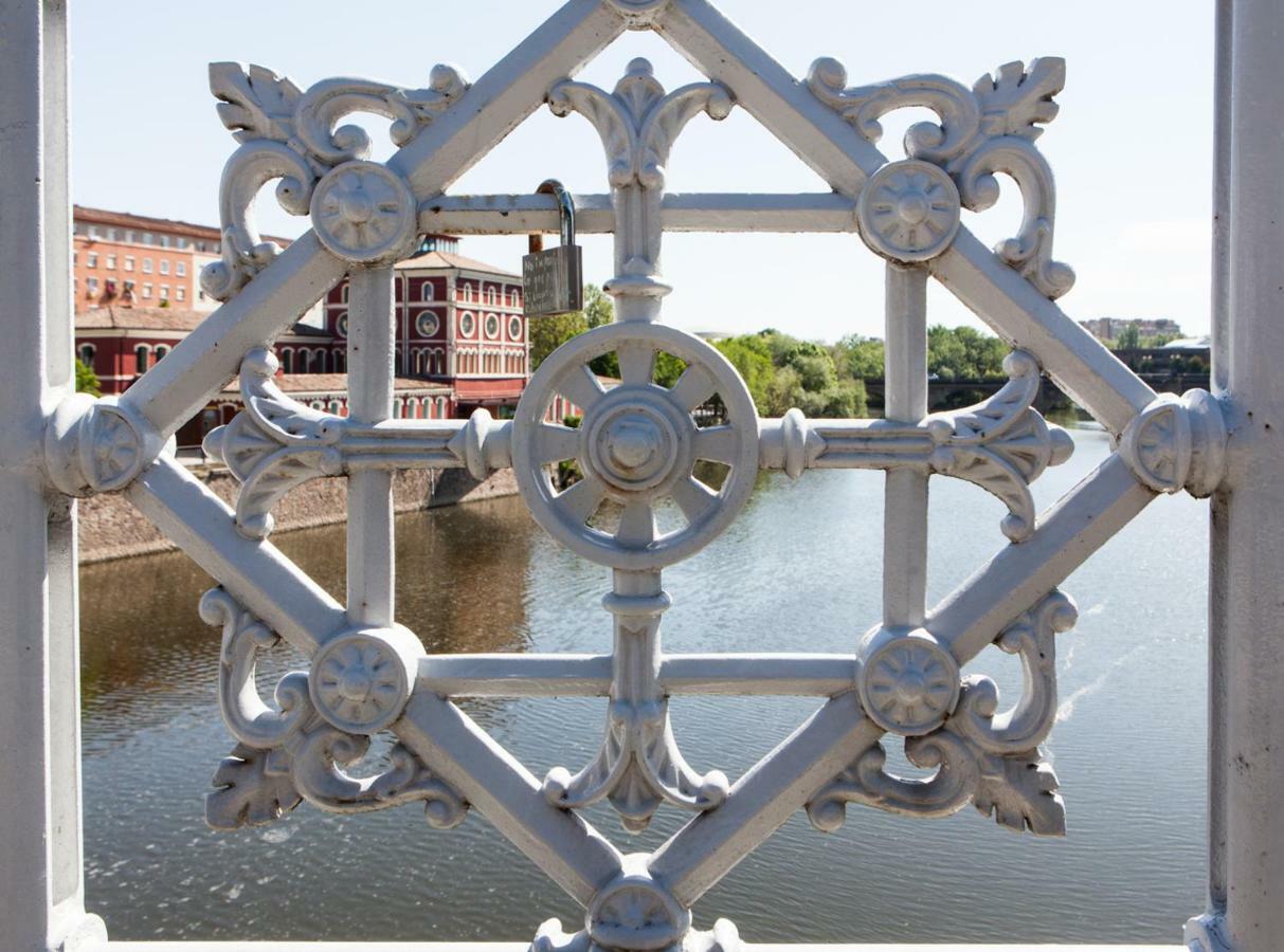 Logroño Centro a orillas del Ebro Exterior foto