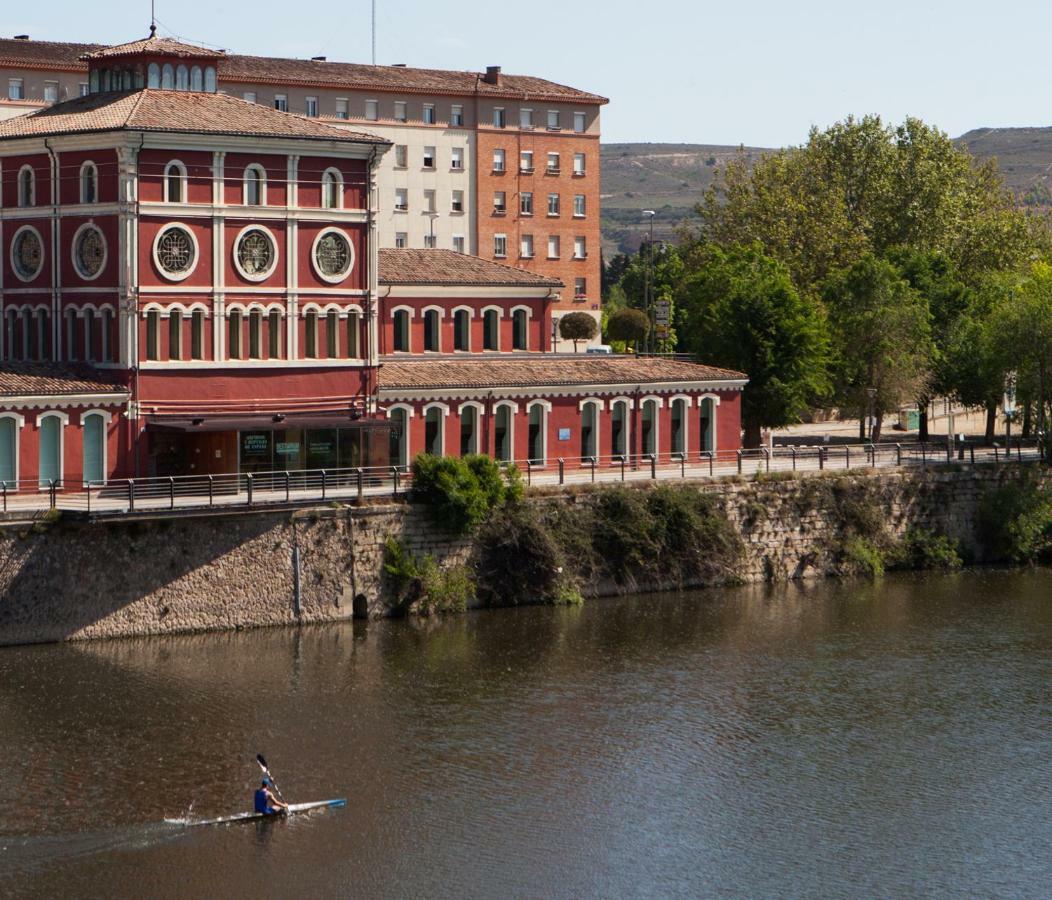Logroño Centro a orillas del Ebro Exterior foto